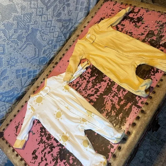 LOT of 2 white & yellow MODERN MOMENTS sleeper/sets sz NB - Gender Neutral - Picture 7 of 7